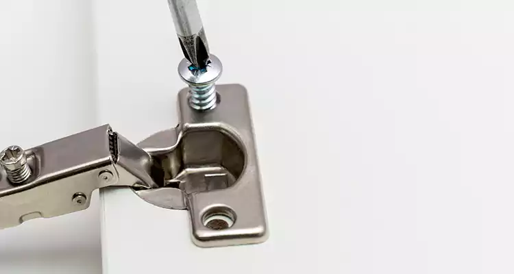 Screen Door Hinge Repair in San Mateo, CA