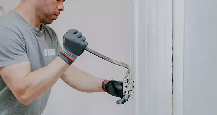 Cracked Door Jamb Repair in San Mateo, CA