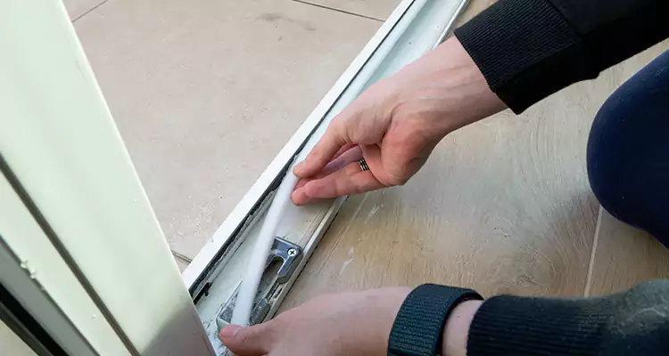 Garage Door Off Track Repair in San Mateo, CA