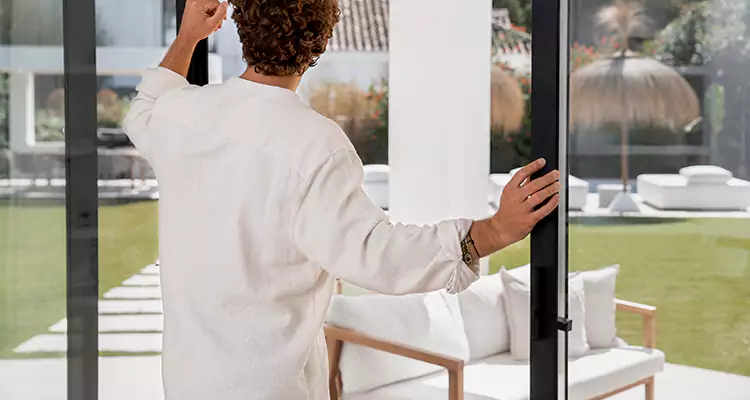 Sliding Screen Door Maintenance for Closing Issues in San Mateo, CA